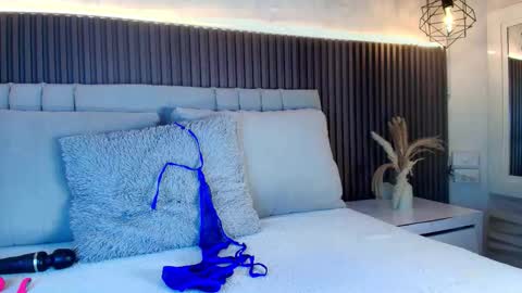 Snapshot of shanonclark chatting on 9, 2, 2026 SHANON online show from 9, 2, 2026