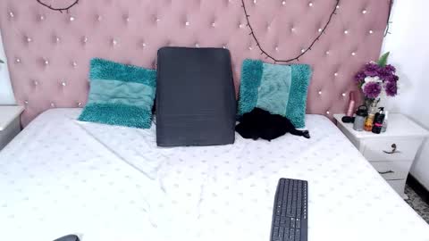 Snapshot of shantallfoxxie chatting on 14, 3, 2026 shantallfoxxie online show from 14, 3, 2026