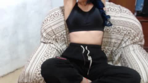 shanyflores5 online show from 18, 2, 2026