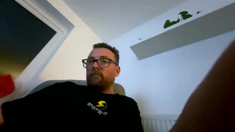 Snapshot of sharksboy16 chatting on 25, 2, 2026 Sharksboy online show from 25, 2, 2026