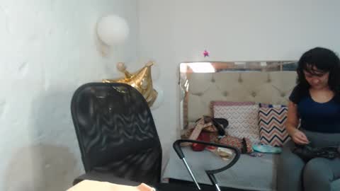 Snapshot of sharlotte__jones chatting on 22, 1, 2025 Sara online show from 22, 1, 2025