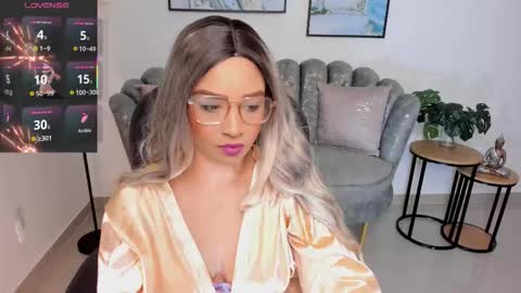 Snapshot of sharon_breezee chatting on 14, 10, 2025 sharon_breezee online show from 14, 10, 2025