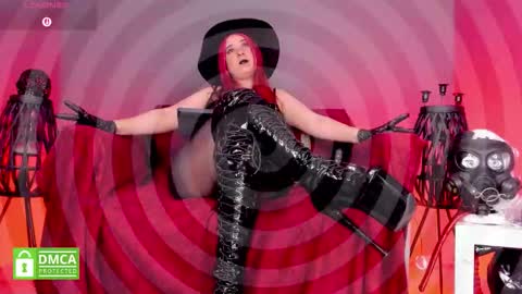 Snapshot of sharoon_gold chatting on 5, 11, 2025 Your mistress Sharon online show from 5, 11, 2025