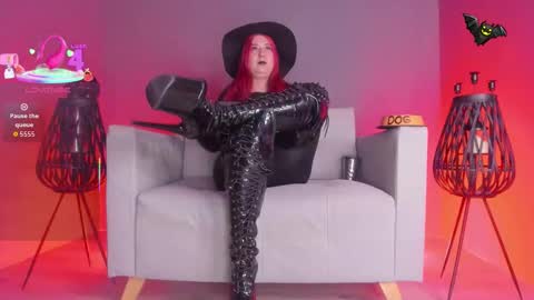 Snapshot of sharoon_gold chatting on 7, 1, 2026 Your mistress Sharon online show from 7, 1, 2026