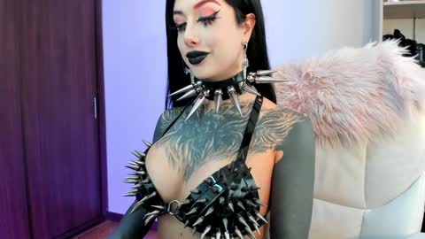 Snapshot of sharpay_evans chatting on 18, 1, 2025 Antonia online show from 18, 1, 2025