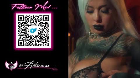 Snapshot of sharpay_evans chatting on 15, 4, 2026 Antonia online show from 15, 4, 2026