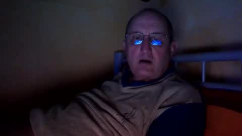 Snapshot of sharpshoder chatting on 8, 3, 2025 Peter online show from 8, 3, 2025