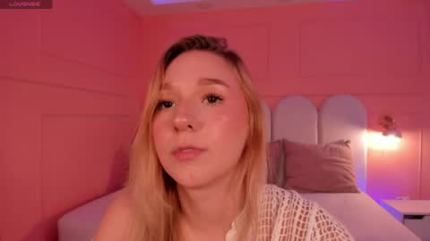 Snapshot of shatall_rouge chatting on 31, 5, 2026 Shantall online show from 31, 5, 2026