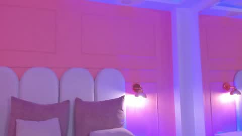 Snapshot of shatall_rouge chatting on 4, 6, 2026 Shantall online show from 4, 6, 2026