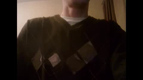 Snapshot of shedevr02 chatting on 4, 2, 2025 Roger online show from 4, 2, 2025