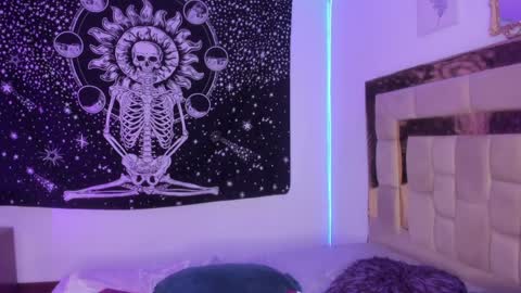 Heidy  online show from 5, 1, 2025