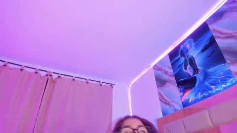 Heidy  online show from 13, 2, 2025