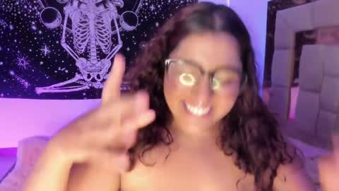 Heidy  online show from 8, 3, 2025