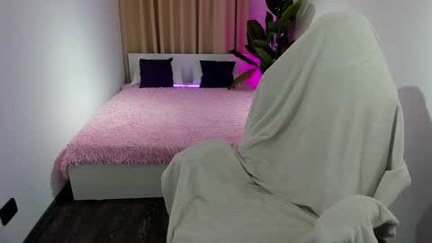 Snapshot of sheilaryan chatting on 24, 2, 2025 Sheila GMT 2 Tuesday Wednesday Friday Saturday Sunday- 8 5 online show from 24, 2, 2025