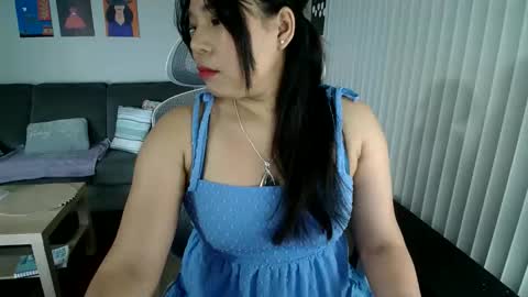 Snapshot of sheilyn_smith chatting on 7, 5, 2026 sheilyn_smith online show from 7, 5, 2026