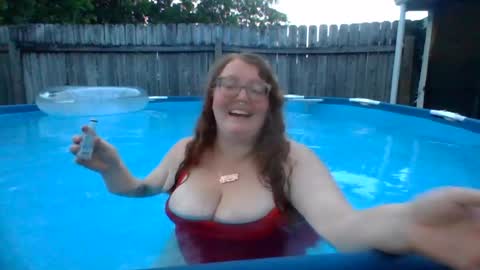 Red online show from 11, 7, 2026