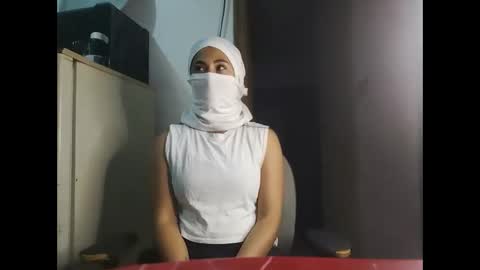 shelovesthemask online show from 22, 10, 2025