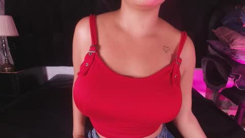 Snapshot of shelsy_loreds chatting on 2, 10, 2025 Shelsy online show from 2, 10, 2025