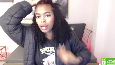 Snapshot of shenna_brunette_ chatting on 30, 12, 2024 Shenna online show from 30, 12, 2024