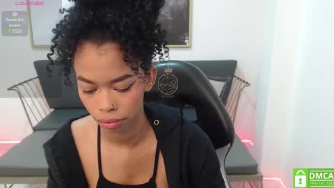 Snapshot of shenna_brunette_ chatting on 15, 2, 2025 Shenna online show from 15, 2, 2025