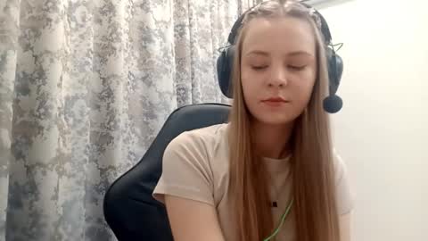 Lisa online show from 27, 11, 2025