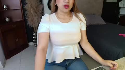 sheryl_jones online show from 19, 5, 2026
