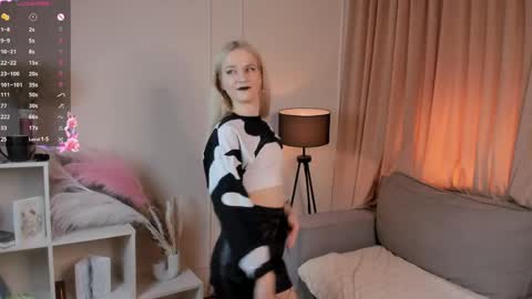 Snapshot of sherylllammey chatting on 25, 4, 2026 Sara online show from 25, 4, 2026