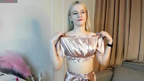 Snapshot of sherylllammey chatting on 1, 5, 2026 Sara online show from 1, 5, 2026