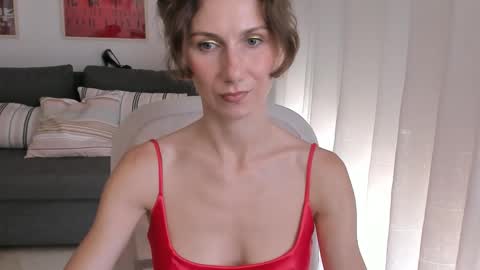 Snapshot of shesleepsnaked chatting on 22, 9, 2025 shesleepsnaked online show from 22, 9, 2025