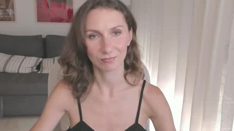 Snapshot of shesleepsnaked chatting on 1, 10, 2025 shesleepsnaked online show from 1, 10, 2025