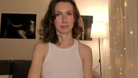 shesleepsnaked online show from 15, 2, 2026