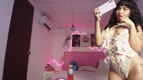 sheyla_vegas online show from 28, 10, 2025