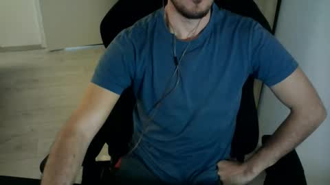 Snapshot of shinchan91 chatting on 9, 3, 2026 shinchan91 online show from 9, 3, 2026