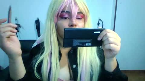 Snapshot of shineex chatting on 15, 2, 2025 Shinee online show from 15, 2, 2025