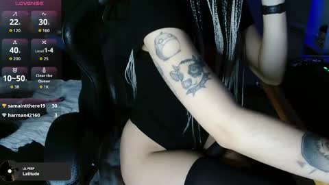 Snapshot of shinii0 chatting on 3, 12, 2025 shinii0 online show from 3, 12, 2025