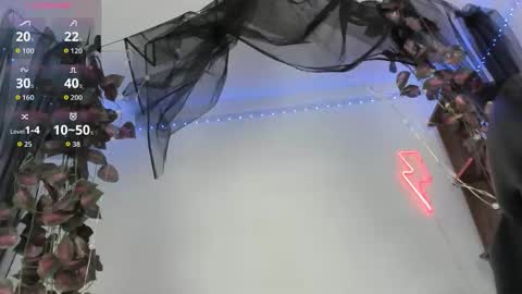 Snapshot of shinny_crystal chatting on 14, 10, 2025 Crystal online show from 14, 10, 2025