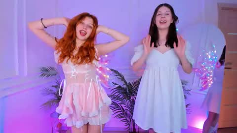 Snapshot of shiny_bell chatting on 22, 11, 2025 Bell 3 Next broadcast online show from 22, 11, 2025