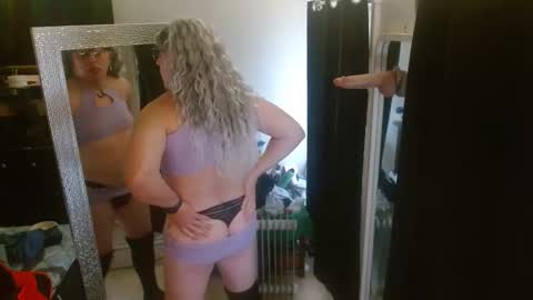 Snapshot of shirleyjo chatting on 18, 1, 2026 sarah online show from 18, 1, 2026