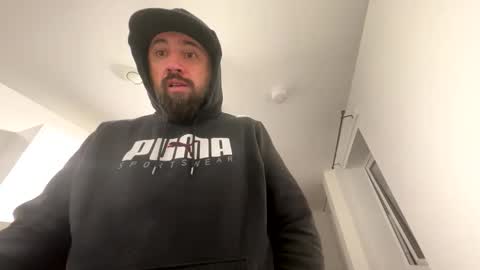 Shady online show from 25, 2, 2026