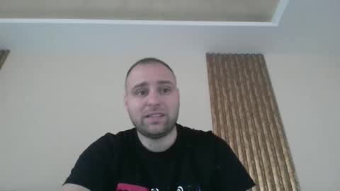 Snapshot of shmele_04 chatting on 2, 11, 2025 shmele_04 online show from 2, 11, 2025