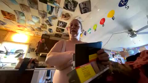 shorty920505 online show from 20, 4, 2026