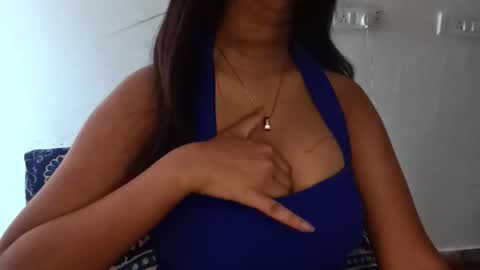 shreya_0 online show from 5, 3, 2026