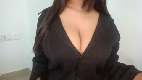 shreya_07 online show from 18, 6, 2026