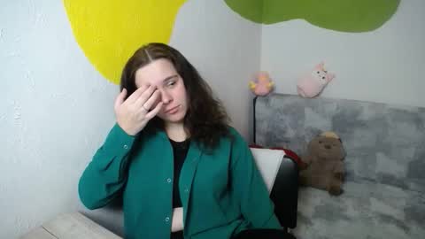 Snapshot of shy_lil chatting on 6, 11, 2025 shy_lil online show from 6, 11, 2025