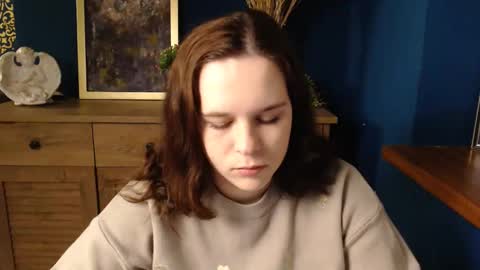 Snapshot of shy_lil chatting on 18, 12, 2025 shy_lil online show from 18, 12, 2025