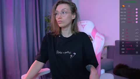 Snapshot of shy_or_horny chatting on 16, 10, 2025 HI i am Marcy online show from 16, 10, 2025