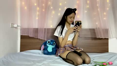 shy_pink_doll online show from 9, 6, 2026