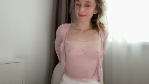 shy_schoolgirl_ online show from 15, 6, 2026