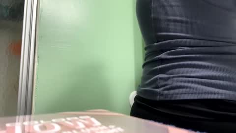 Snapshot of shyg1r1 chatting on 8, 1, 2025 Sasha online show from 8, 1, 2025