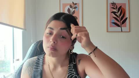 shylittlebunny online show from 17, 4, 2026